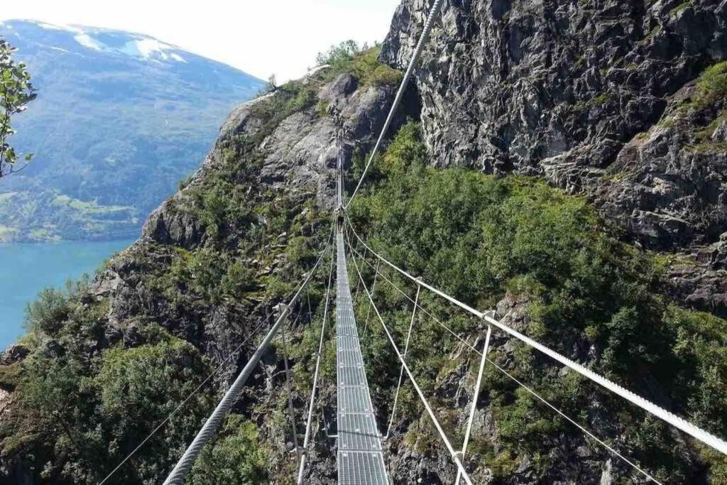 Hytte I Stryn Med Elbil Lader Екстер'єр фото